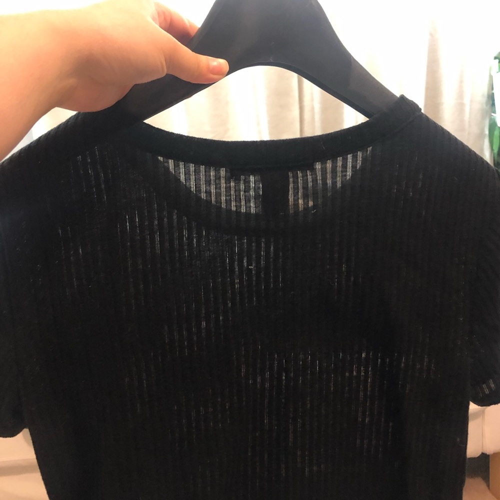 Forever21 Cropped Ribbed Tee - Picture 3 of 4